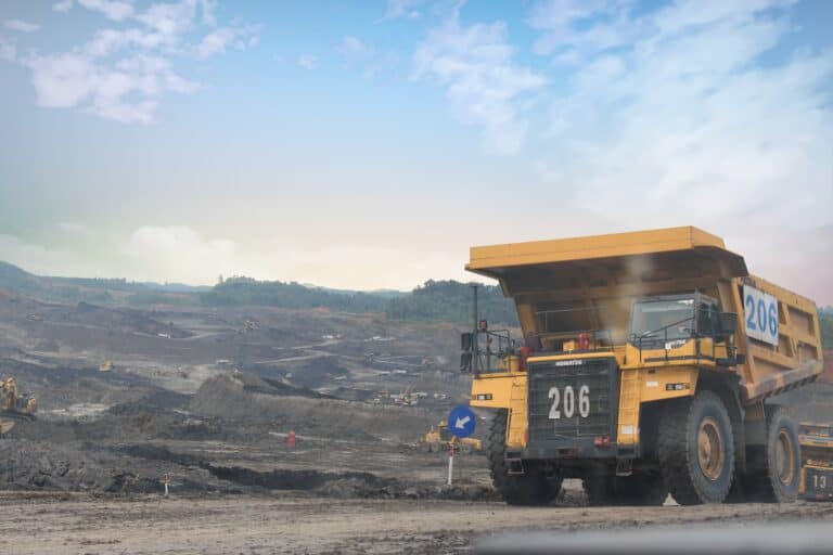 Ekspansi ke Pertambangan Batubara